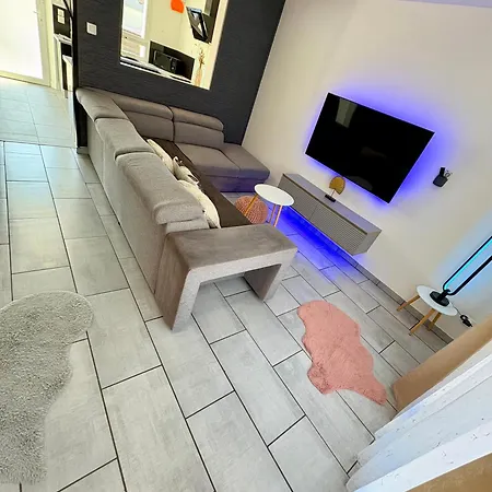 Maison 6pers,3 Chambres, Clim,terrasse, Jardin, Park * تارْب
