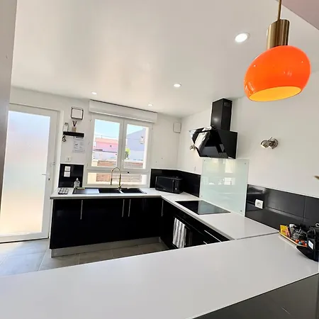 Maison 6pers,3 Chambres, Clim,terrasse, Jardin, Park تارْب