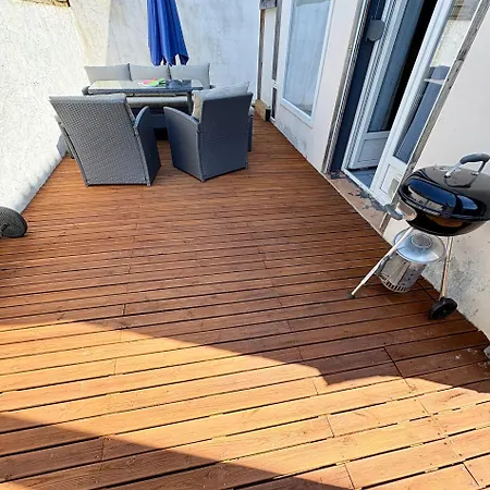 Maison 6pers,3 Chambres, Clim,terrasse, Jardin, Park بيت للعطل تارْب